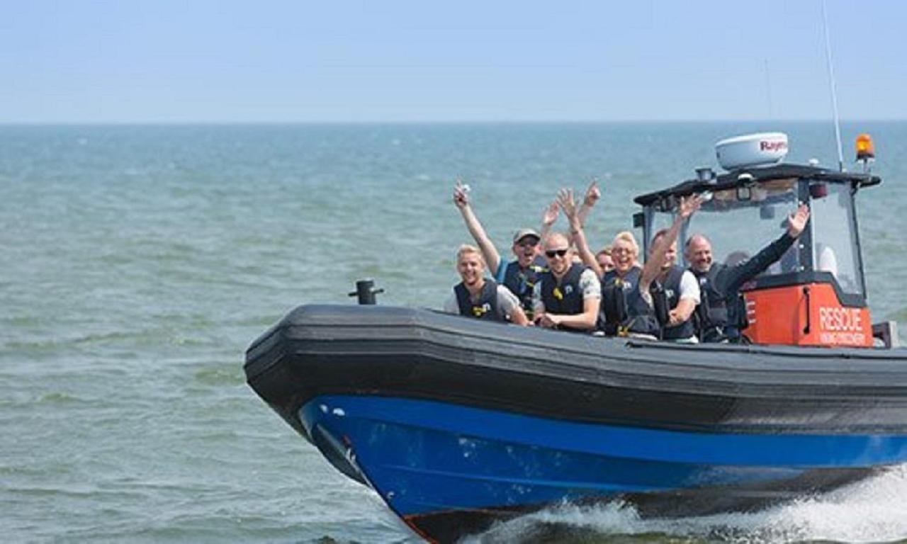 Chalet Op Camping Lauwersoog Met 3 Slaapkamers En Vaatwasser - Joycasa Luaran gambar